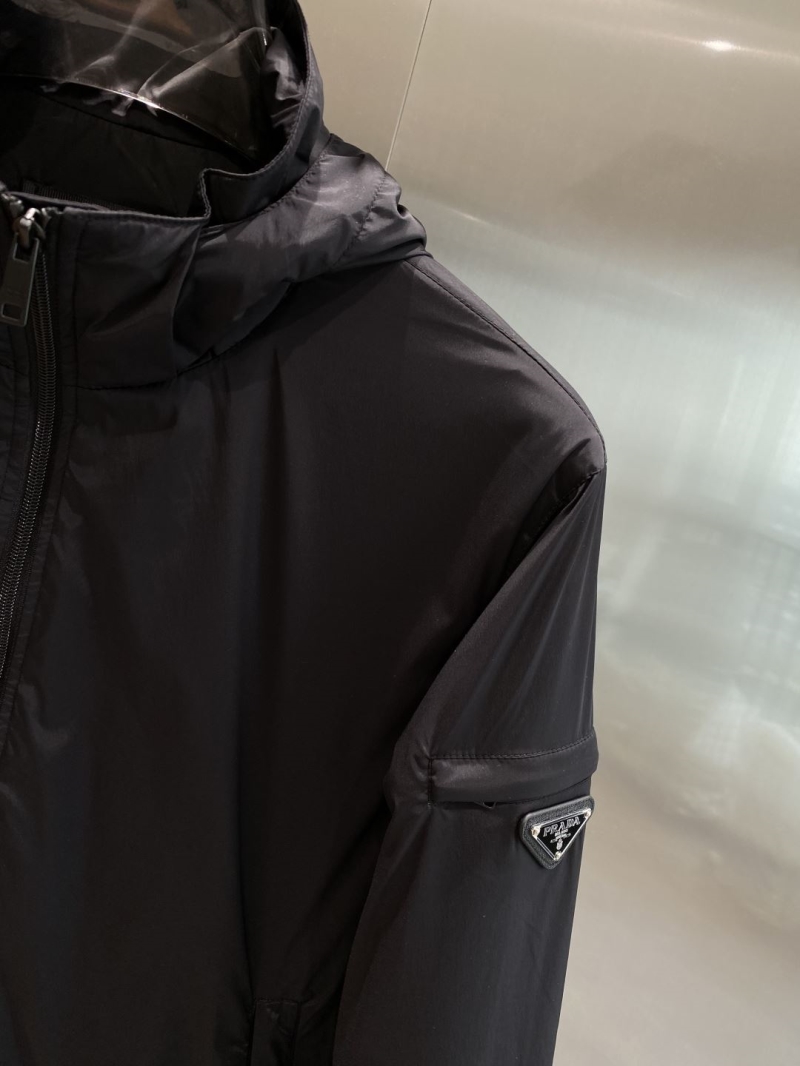 Pra*a outwear